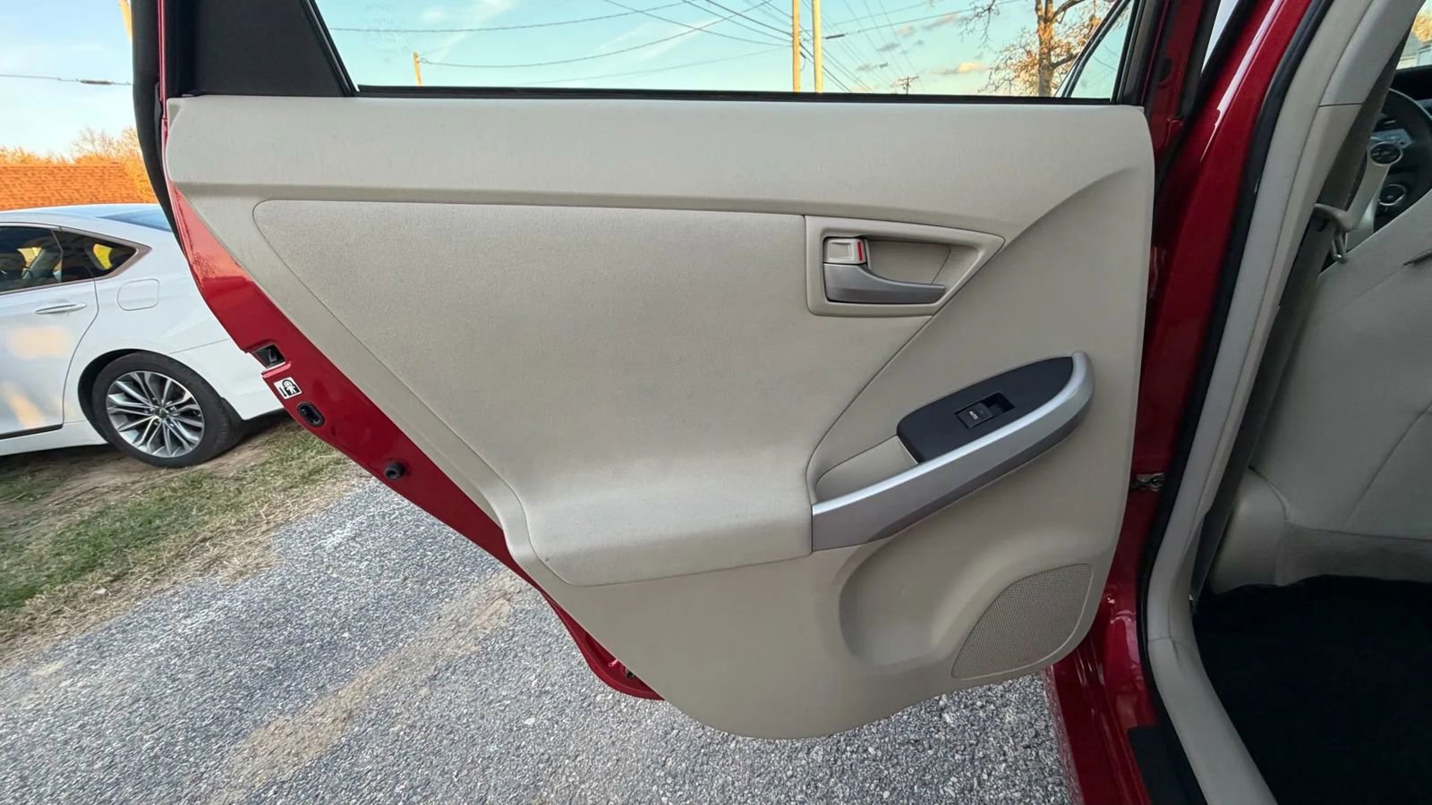 Used 2014 Toyota Prius Four image 13