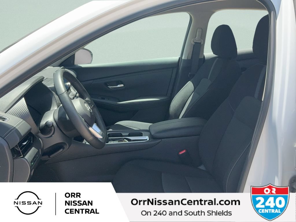 Used 2025 Nissan Sentra SV w/ All-Weather Package FWD image 17