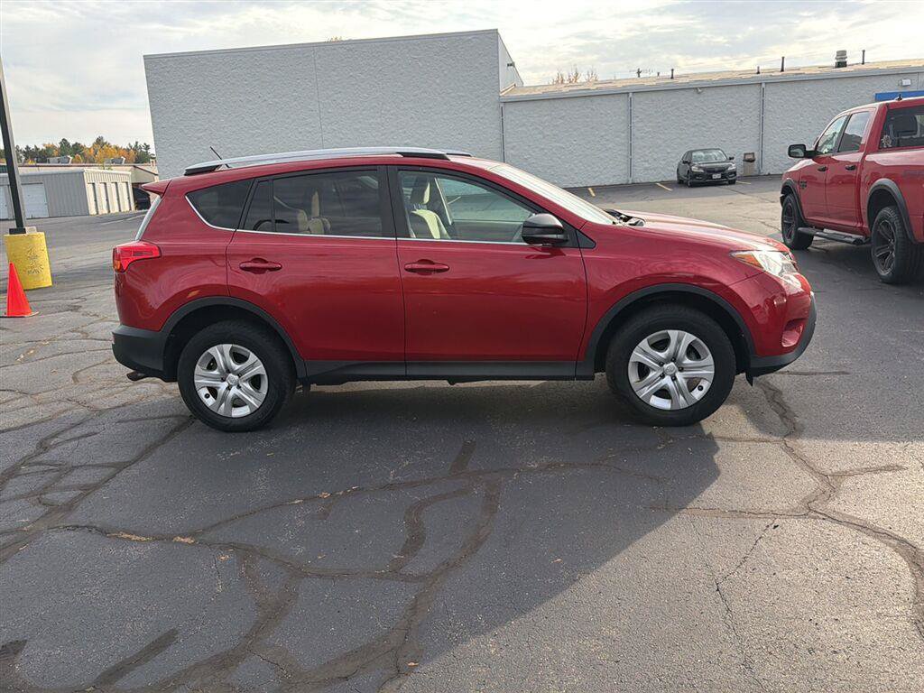 Used 2013 Toyota RAV4 LE AWD/4WD image 7