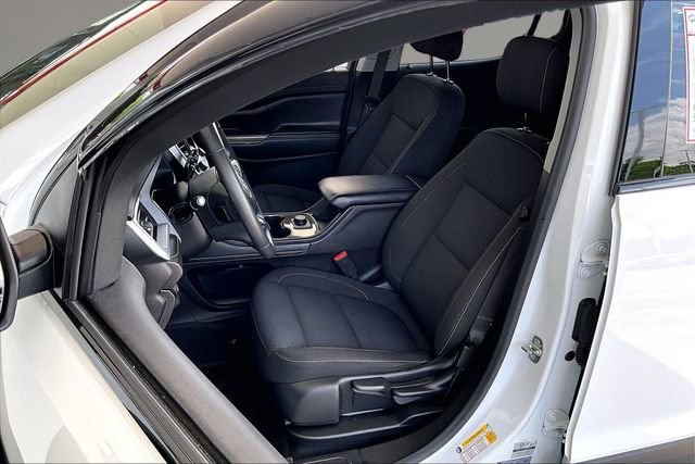 Used 2023 GMC Acadia SLE w/ Elevation Edition FWD image 18