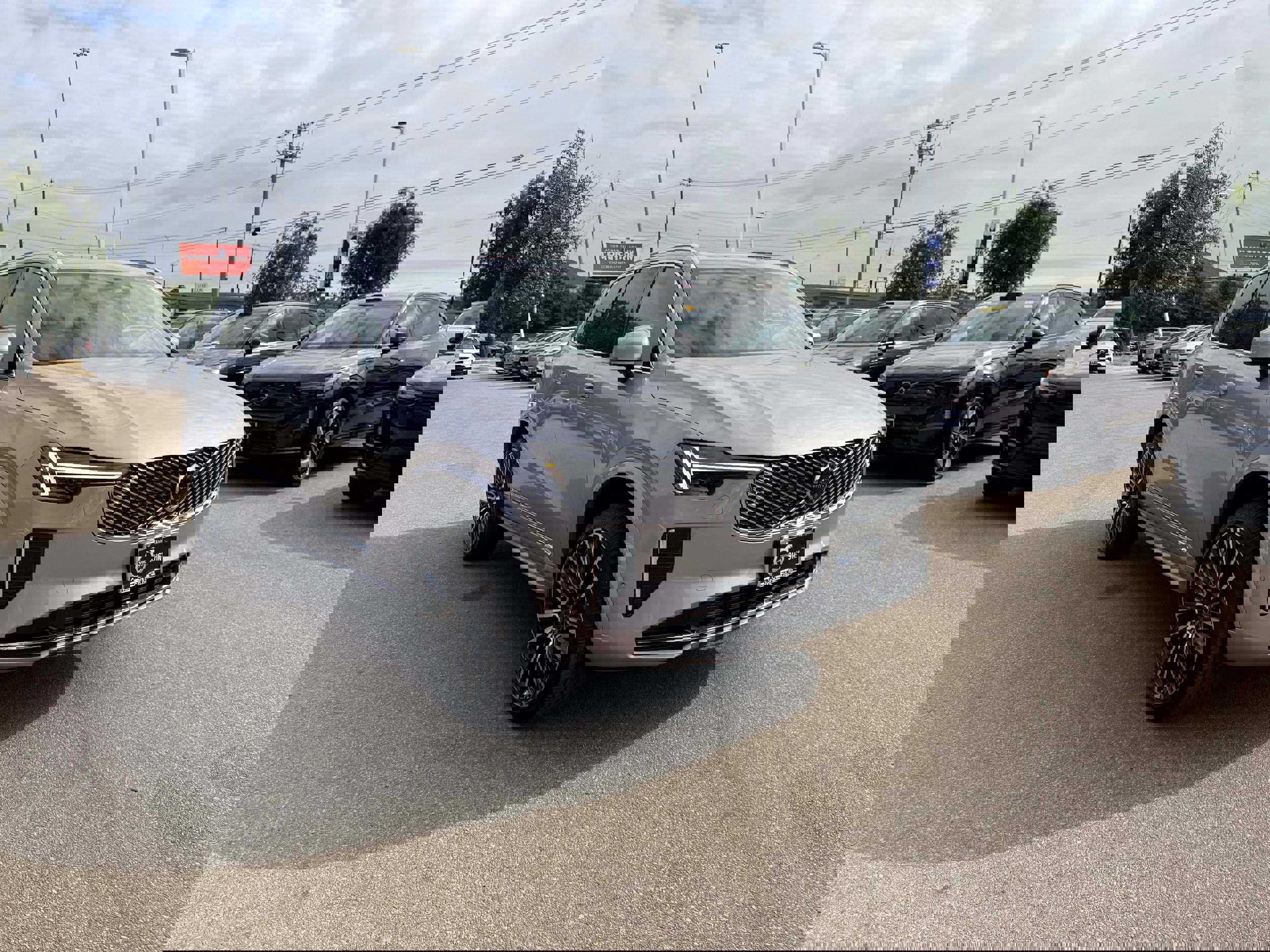 New 2026 Volvo XC90 B6 Ultra w/ Protection Package image 7