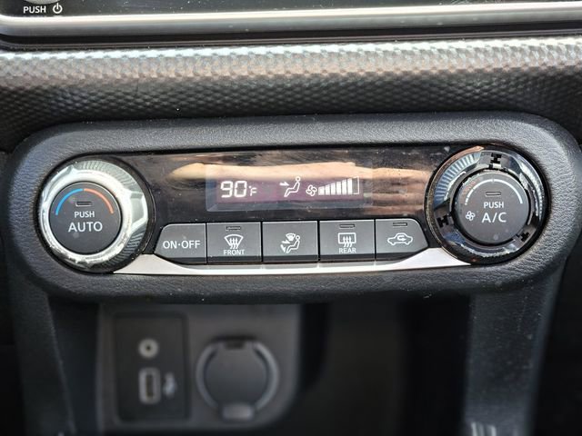 Used 2020 Nissan Kicks SV image 23