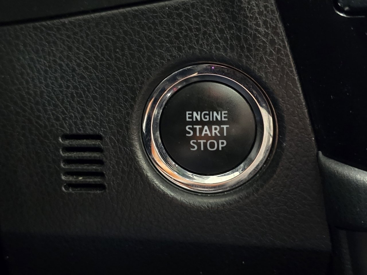 Used 2016 Toyota Corolla S Premium image 30