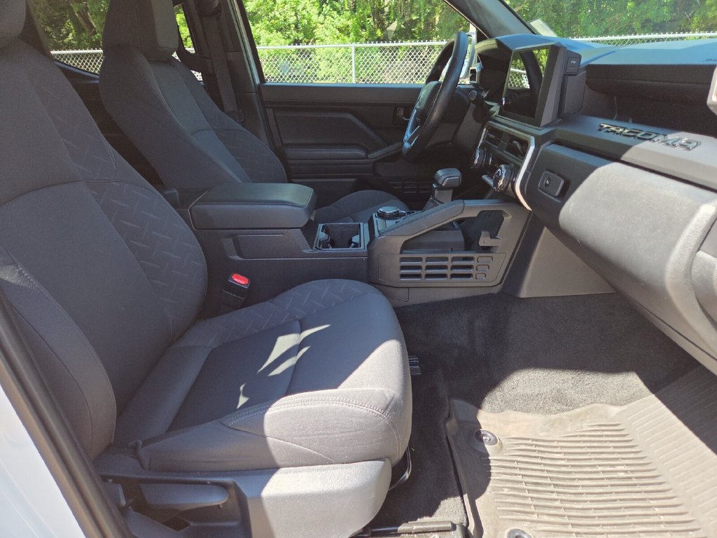 Certified 2024 Toyota Tacoma SR AWD/4WD image 14