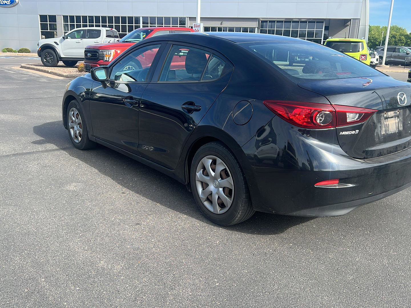 Used 2015 MAZDA MAZDA3 i Sport FWD image 9
