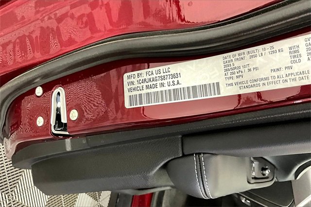 New 2025 Jeep Grand Cherokee L Altitude image 14