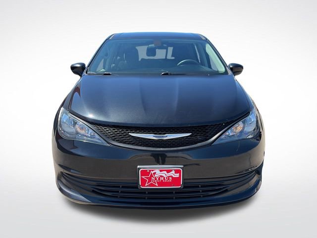Used 2019 Chrysler Pacifica L FWD video 2