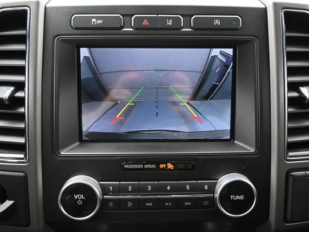 Used 2020 Ford Expedition XLT w/ Equipment Group 202A image 4