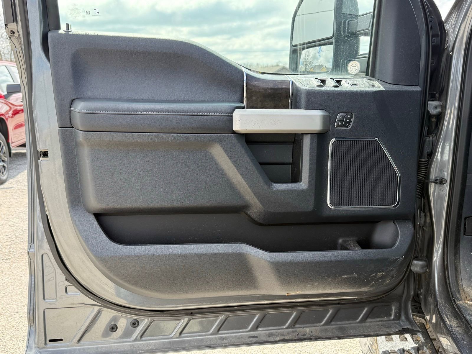 Used 2022 Ford F250 Lariat w/ Tremor Off-Road Package image 14