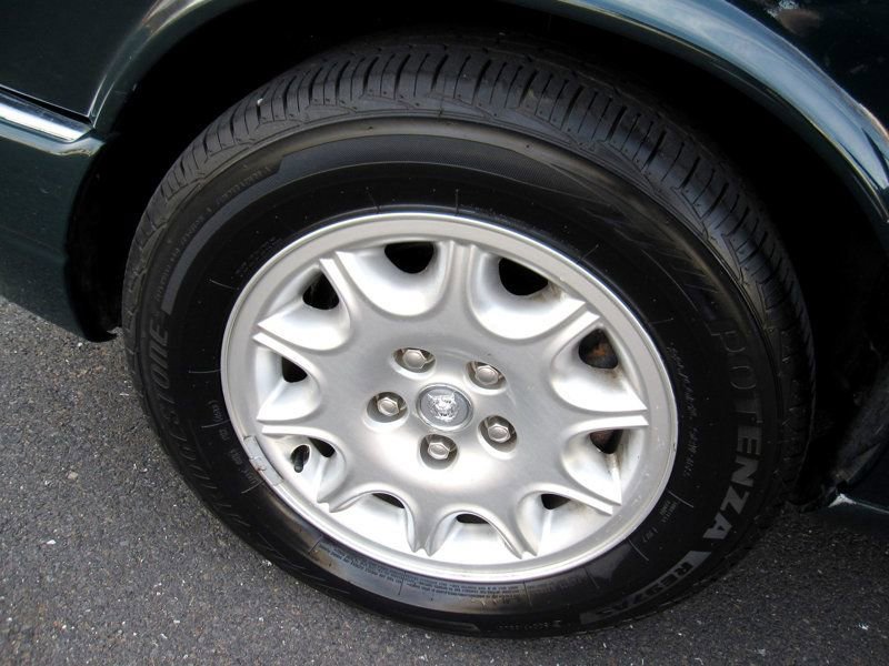 Used 2000 Jaguar XJ8 image 37