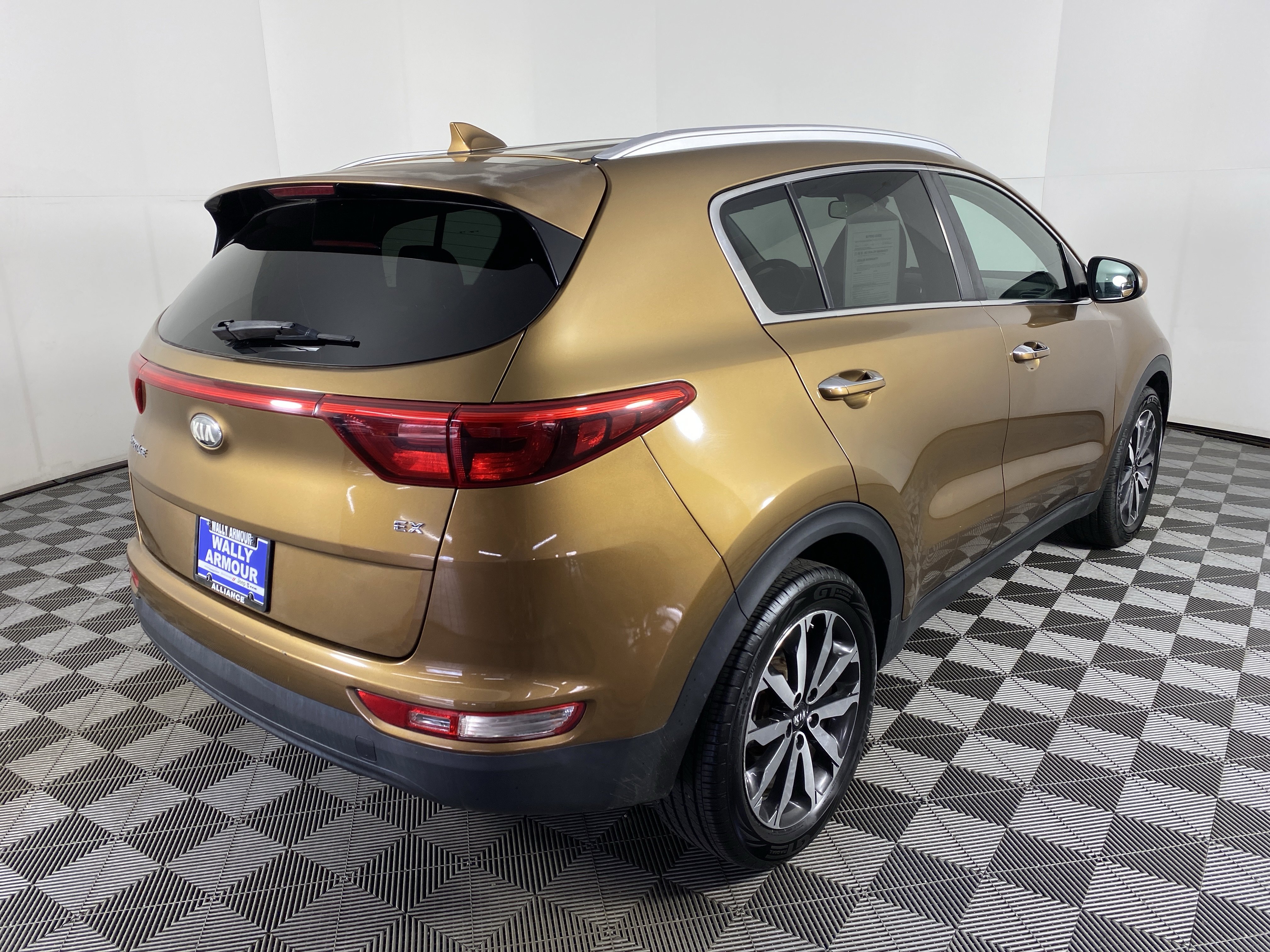 Used 2017 Kia Sportage EX image 6