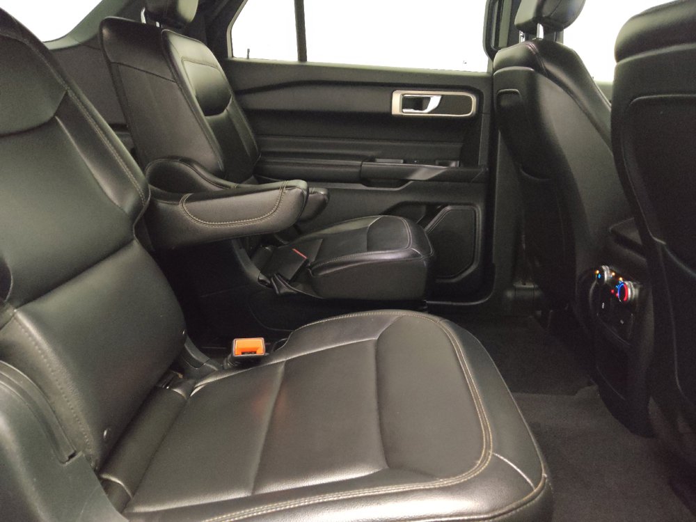 Used 2020 Ford Explorer XLT w/ Equipment Group 202A RWD image 19