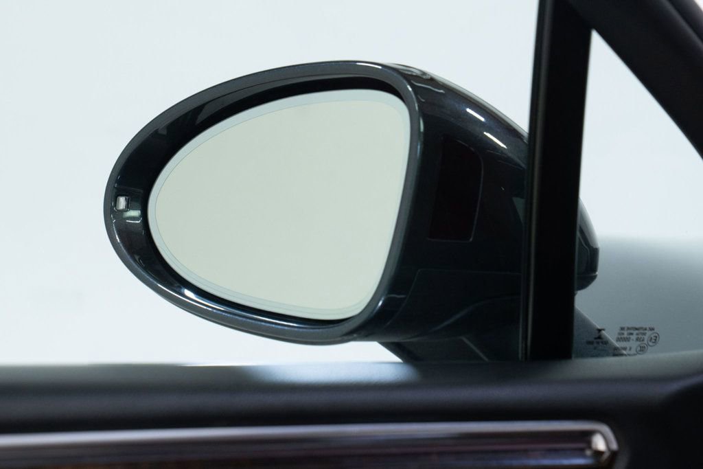 Used 2017 Porsche Macan Turbo image 15