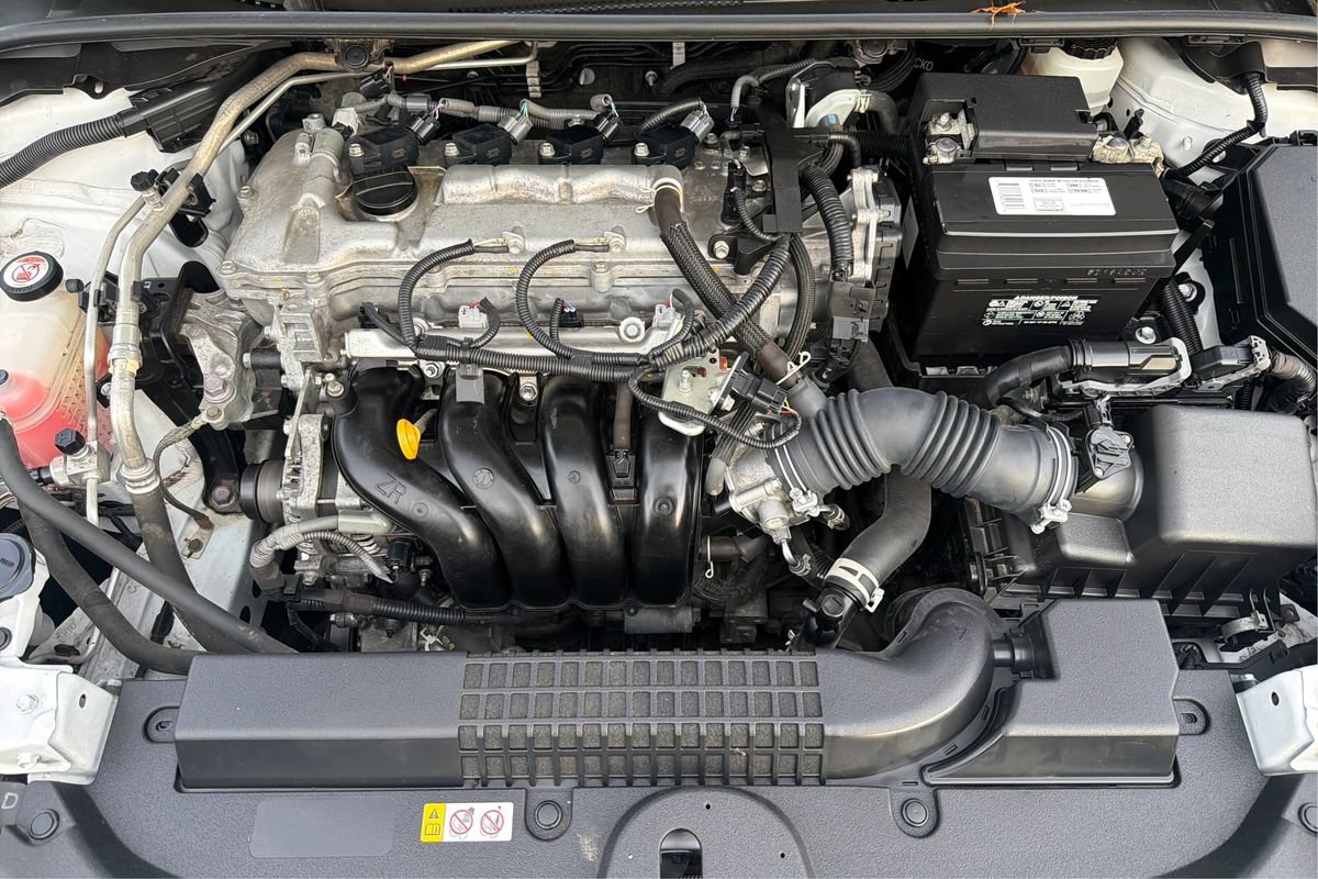 Used 2022 Toyota Corolla LE FWD image 22