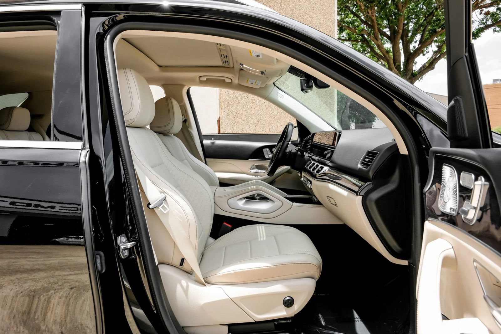 Used 2021 Mercedes-Benz GLE 350 w/ Premium Package image 42