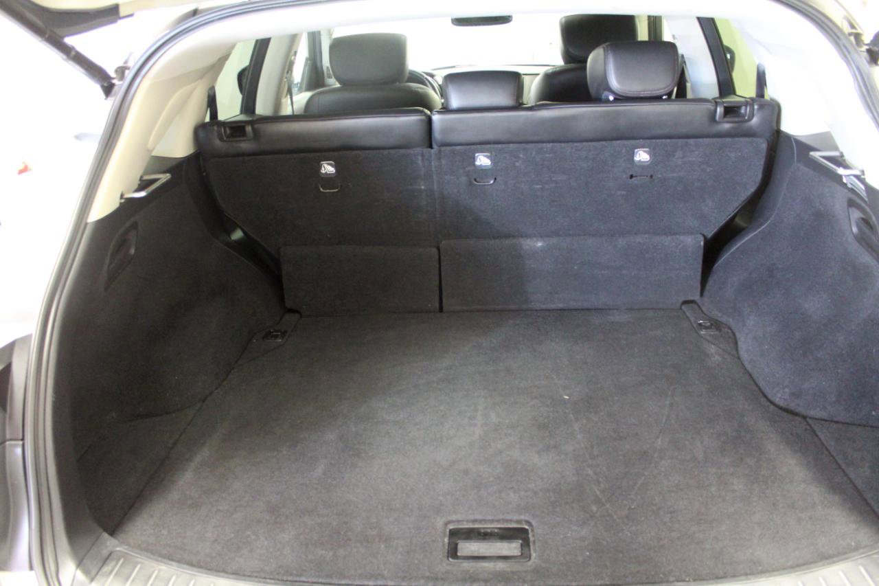 Used 2017 INFINITI QX70 AWD w/ Premium Package image 29