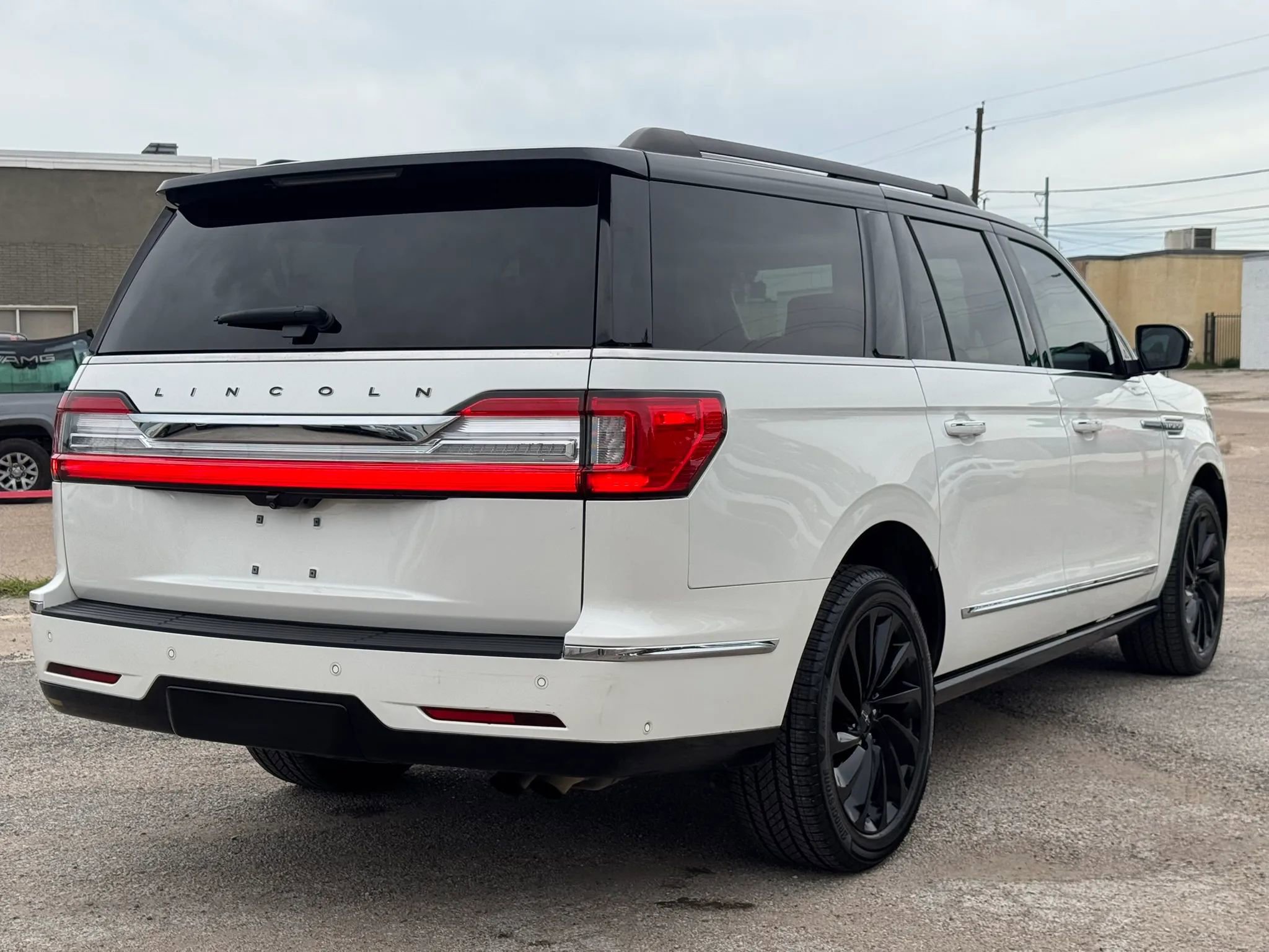 Used 2021 Lincoln Navigator L Black Label w/ Special Edition Package AWD/4WD image 6