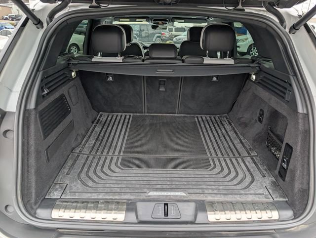 Used 2024 Land Rover Range Rover Sport Dynamic SE image 14
