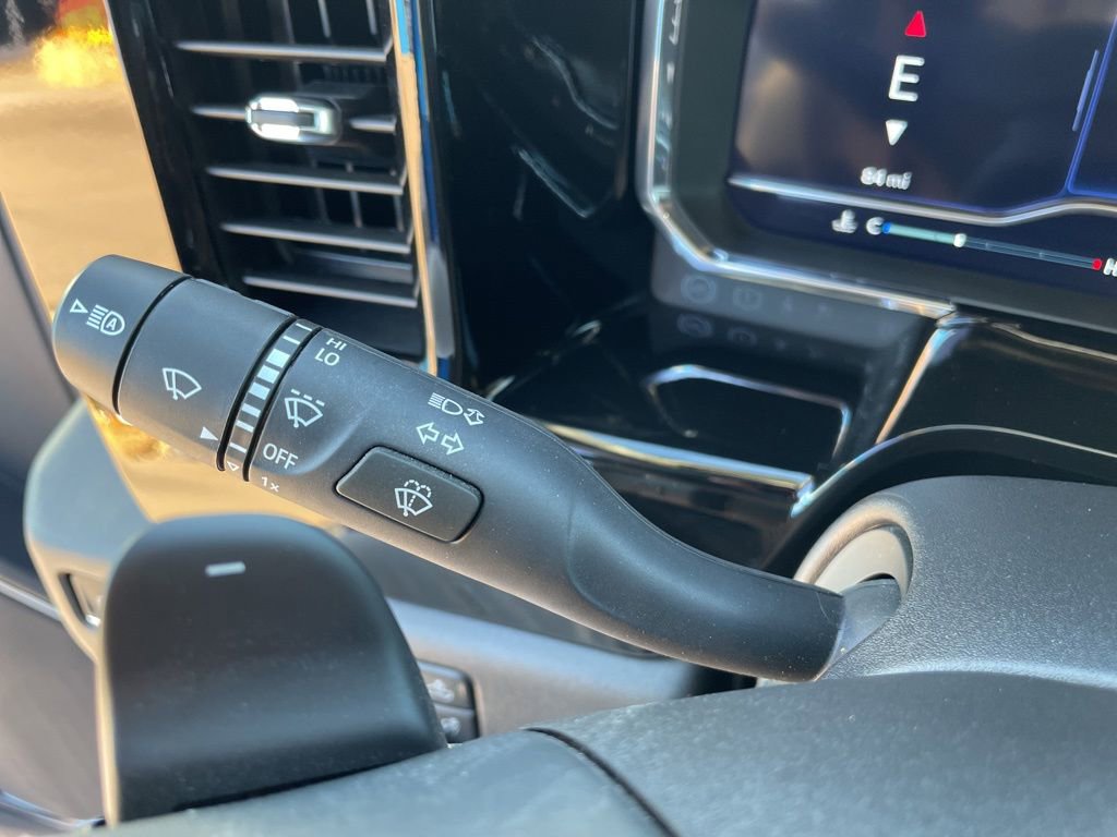 Used 2025 Chevrolet Silverado 1500 LT Trail Boss w/ Convenience Package II image 18