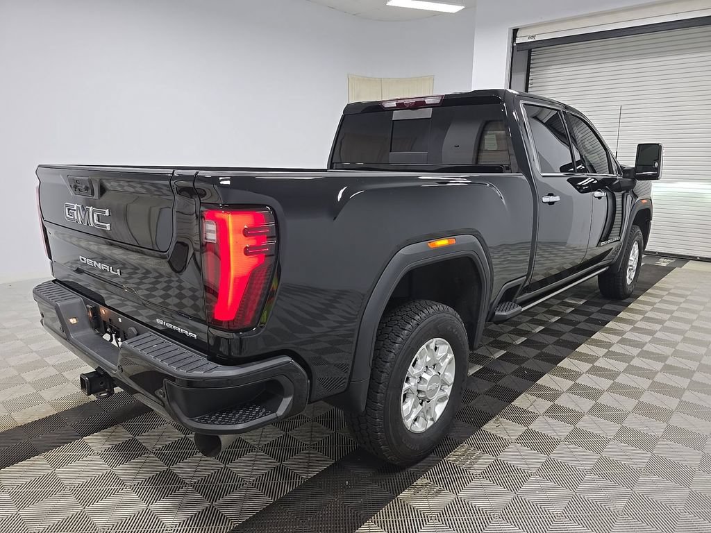 Used 2024 GMC Sierra 3500 Denali Ultimate AWD/4WD image 24