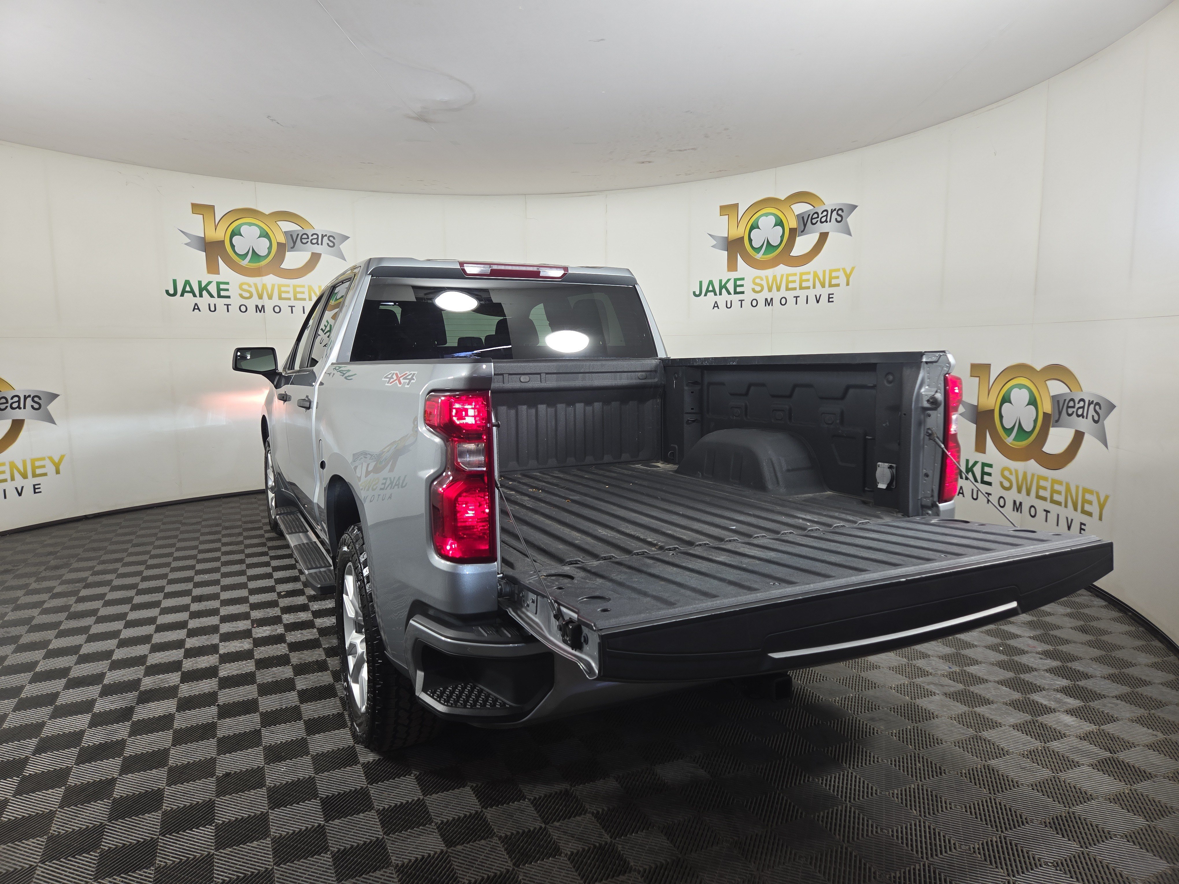Certified 2024 Chevrolet Silverado 1500 Custom AWD/4WD image 31