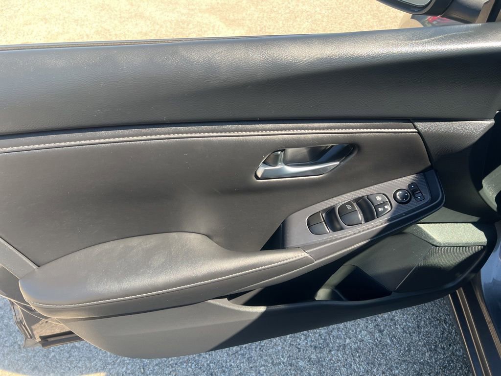 Certified 2023 Nissan Sentra S FWD image 7