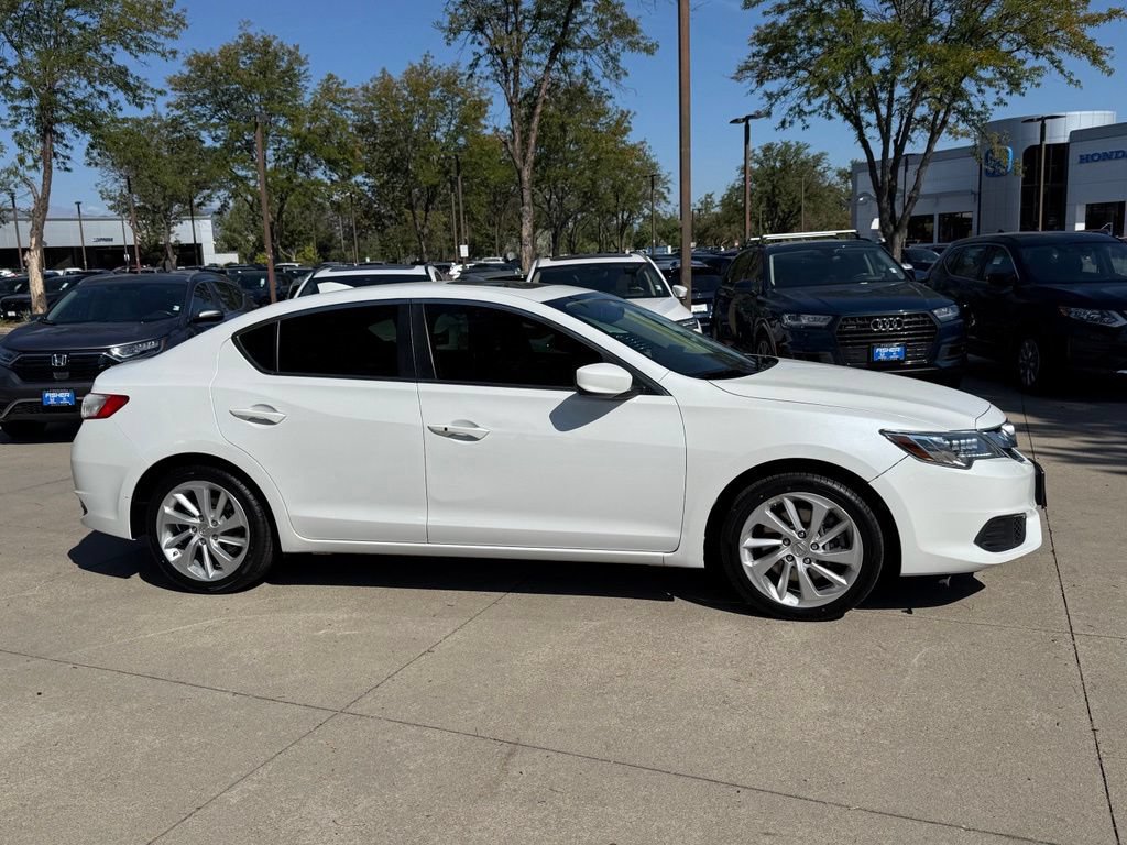 Used 2017 Acura ILX FWD image 3
