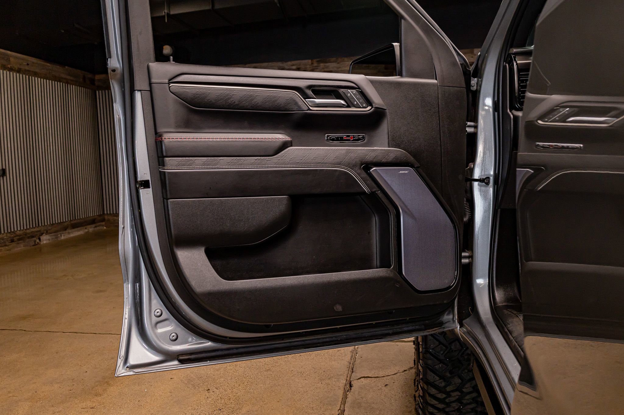 Used 2023 GMC Sierra 1500 AT4X image 34