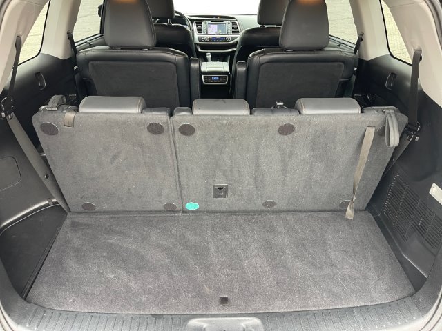 Used 2014 Toyota Highlander Limited Platinum AWD/4WD image 19