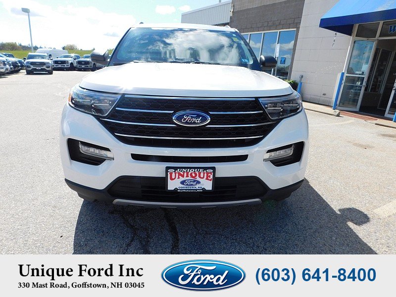 Used 2023 Ford Explorer XLT w/ Equipment Group 202A AWD/4WD image 3