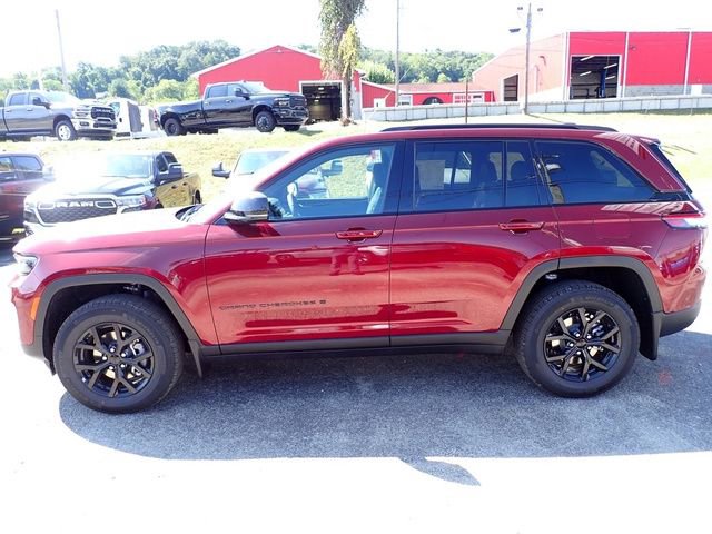 New 2025 Jeep Grand Cherokee Altitude video 2