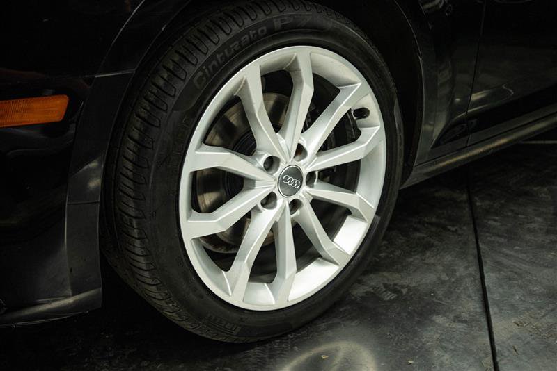 Used 2019 Audi A4 2.0T Premium w/ 18" Wheel Package image 3