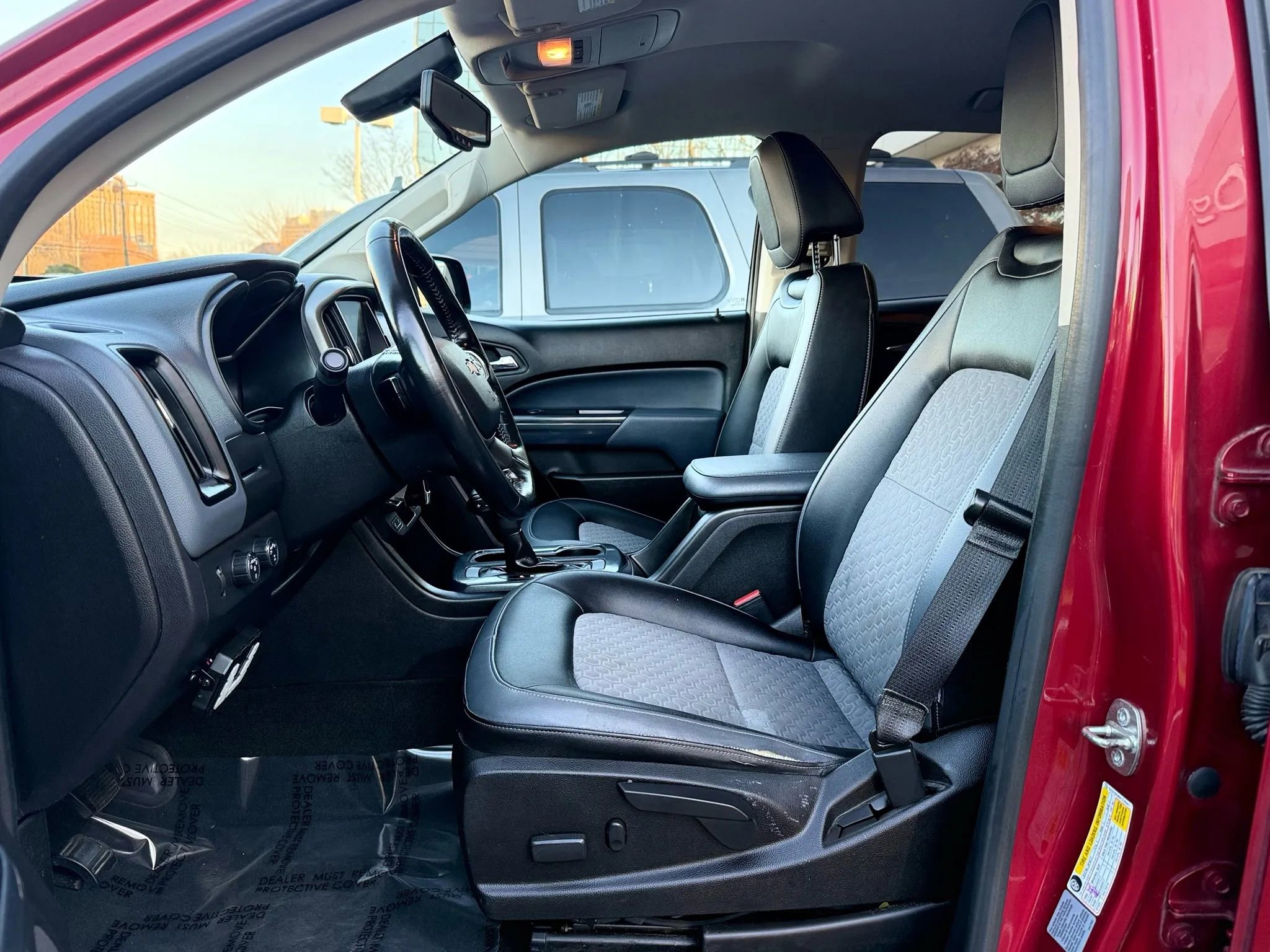 Used 2017 Chevrolet Colorado Z71 image 10