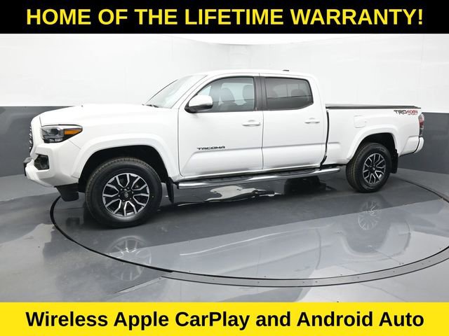 Used 2022 Toyota Tacoma TRD Sport AWD/4WD image 3