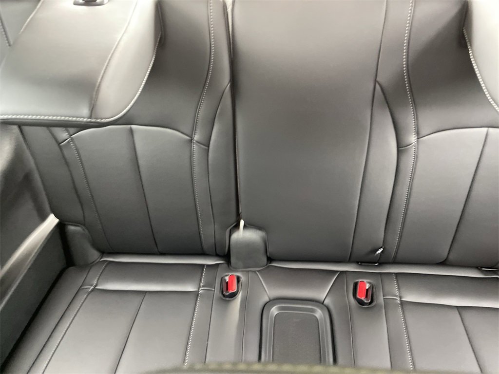 Certified 2025 INFINITI QX60 Luxe w/ Black Edition image 17