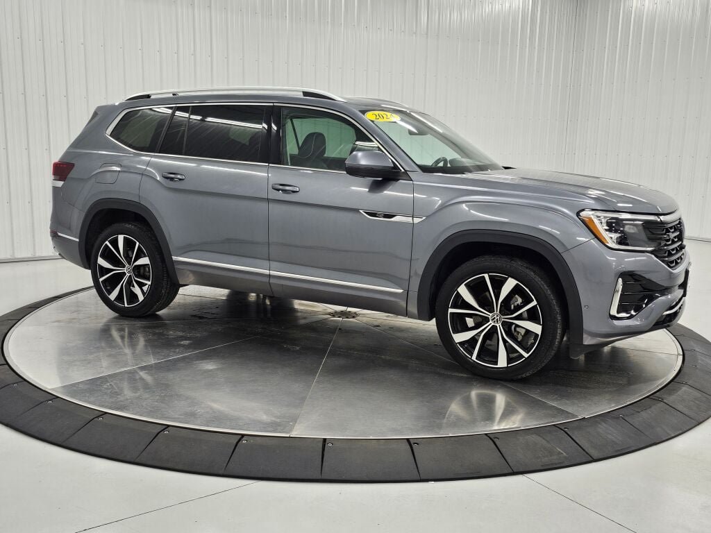 Used 2024 Volkswagen Atlas SEL Premium R-Line AWD/4WD image 7
