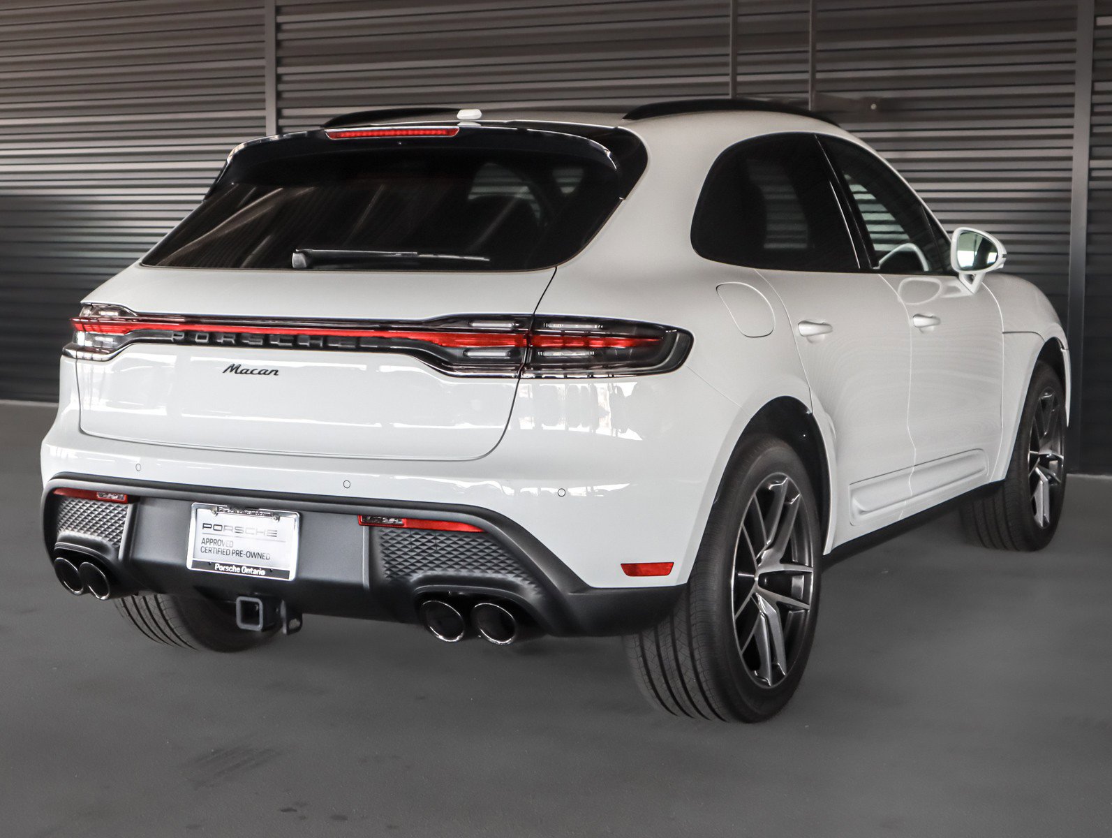 Certified 2026 Porsche Macan AWD/4WD image 10