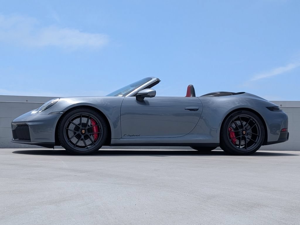 Certified 2026 Porsche 911 Carrera 4 GTS AWD/4WD image 2