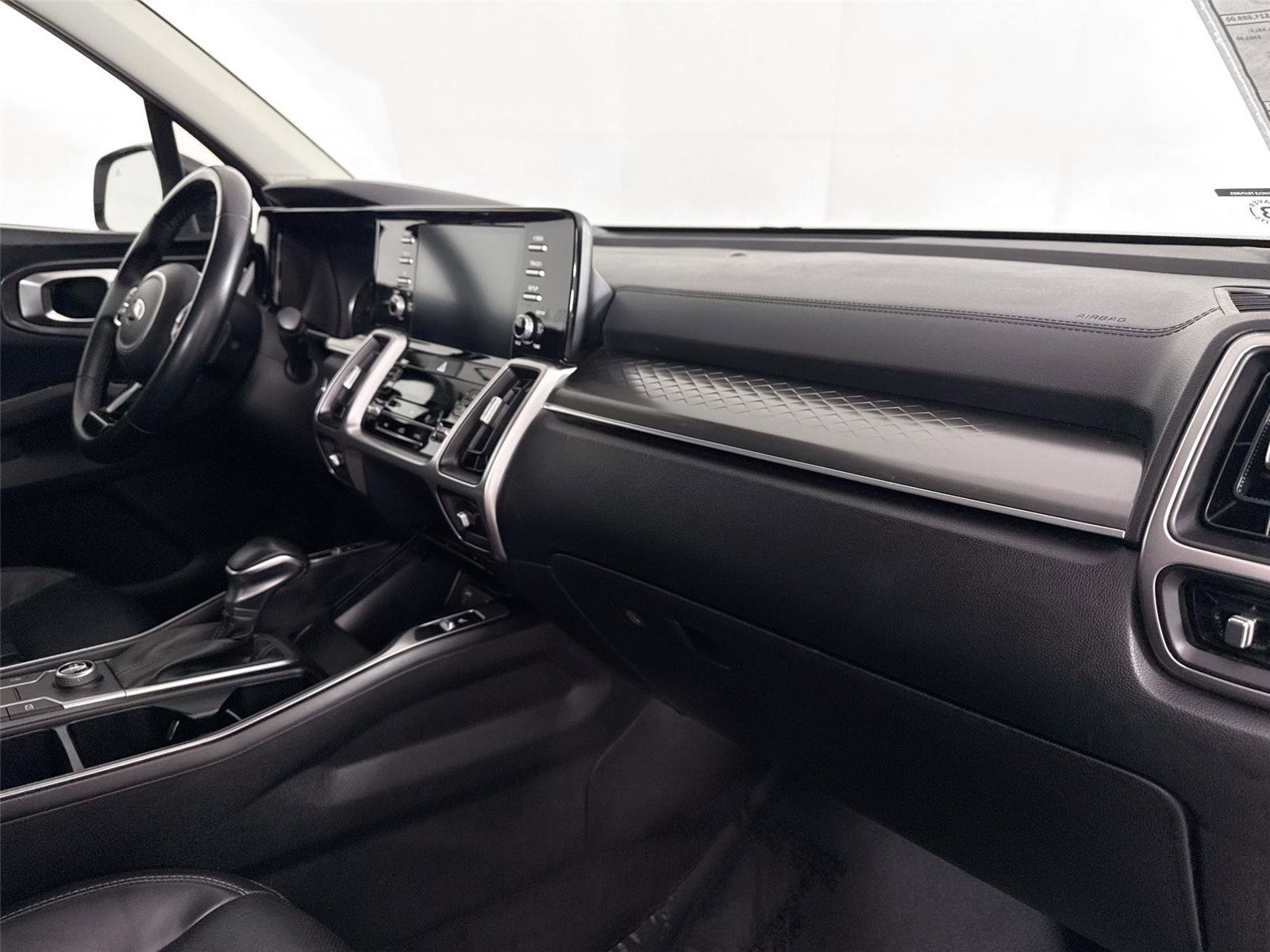 Used 2021 Kia Sorento S w/ Panoramic Sunroof Package FWD image 39