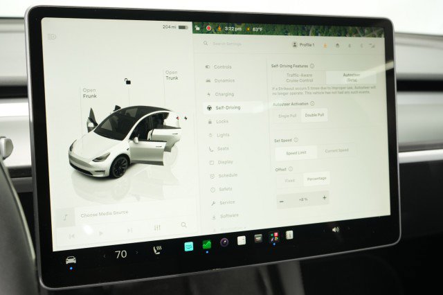 Used 2023 Tesla Model Y AWD image 30