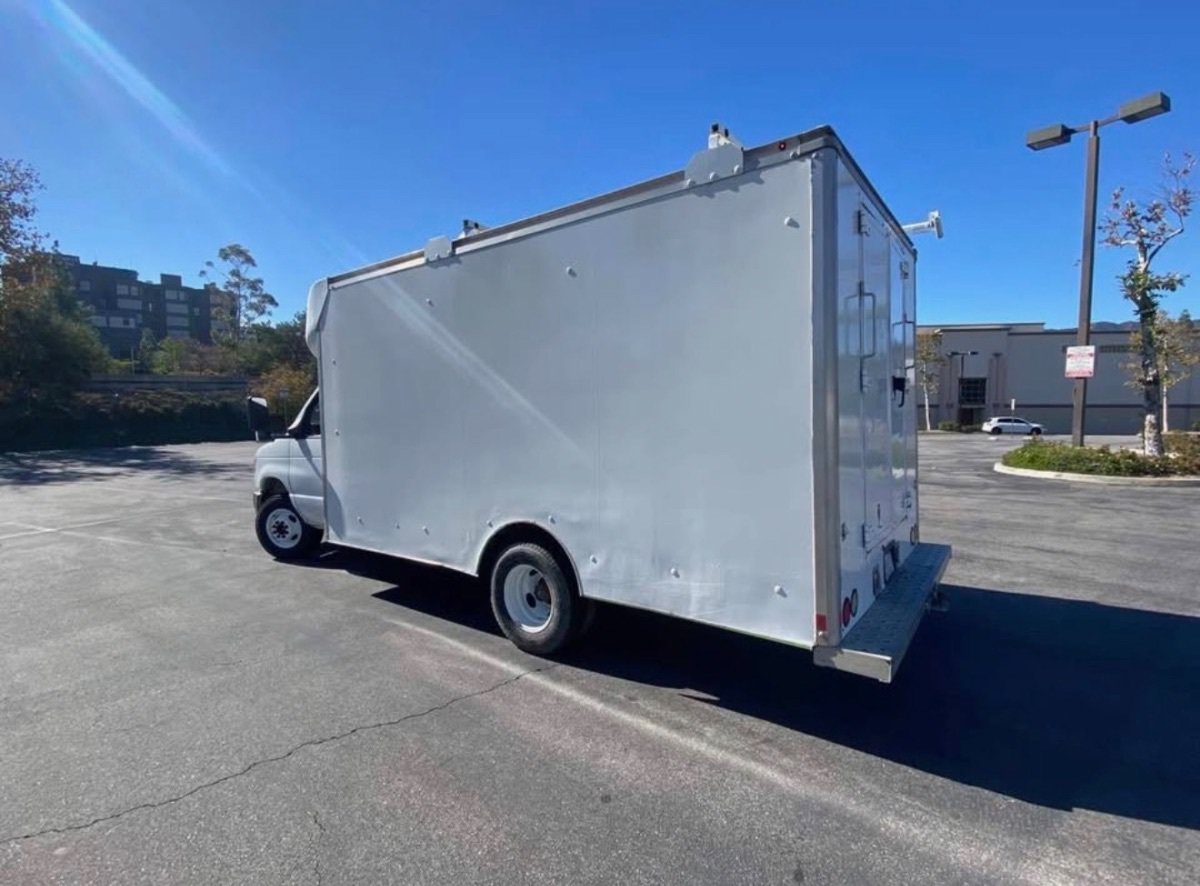 Used 2013 Ford E-450 and Econoline 450 Super Duty w/ PWR Locks & Windows Group RWD image 3