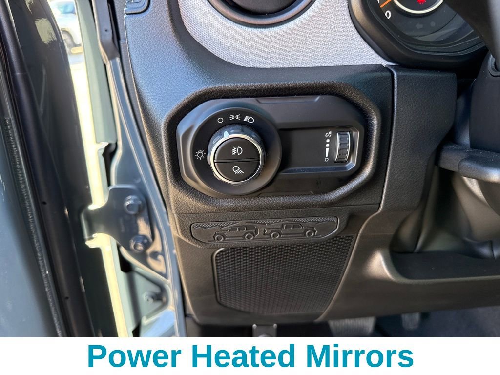 Used 2025 Jeep Gladiator Sport image 14