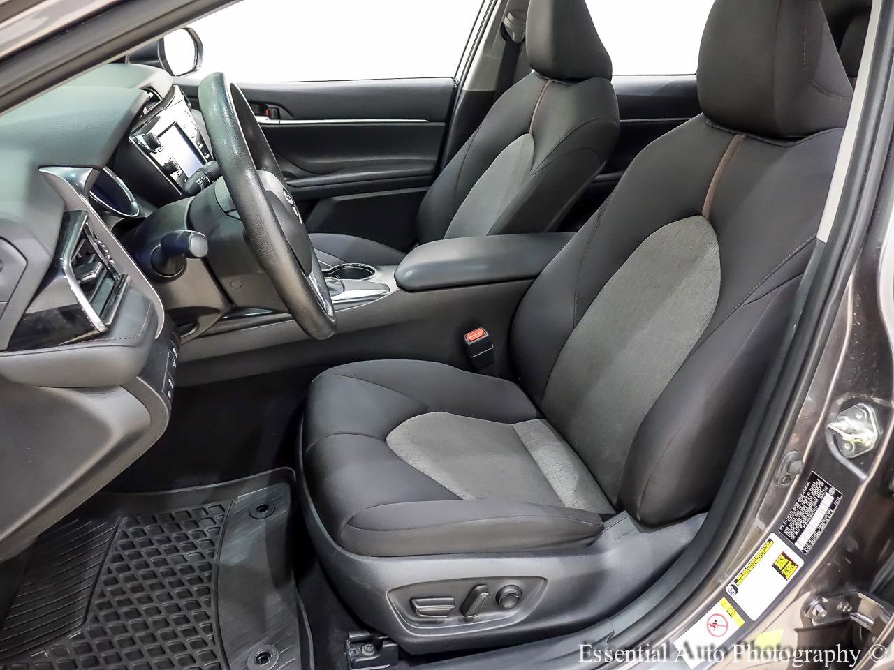 Used 2019 Toyota Camry LE w/ Convenience Package image 13