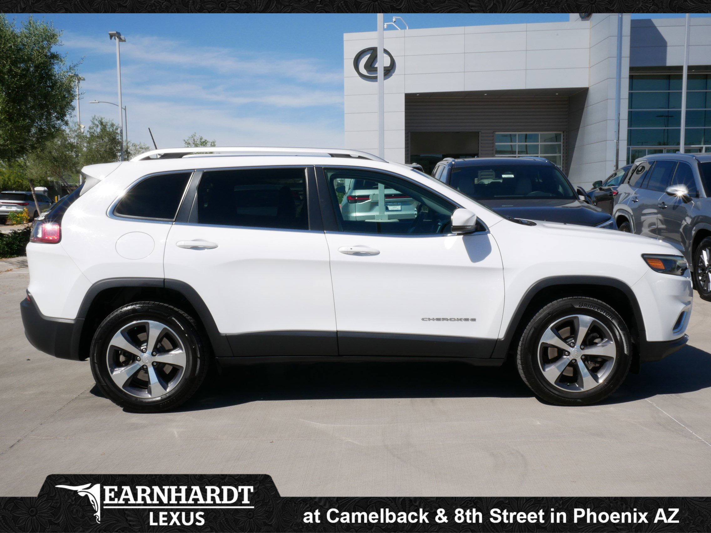 Used 2020 Jeep Cherokee Limited image 11