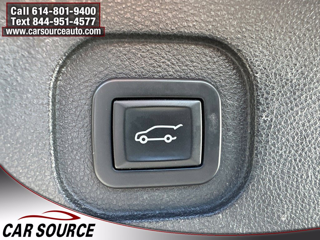 Used 2017 Chevrolet Equinox Premier w/ Enhanced Convenience Package FWD image 20