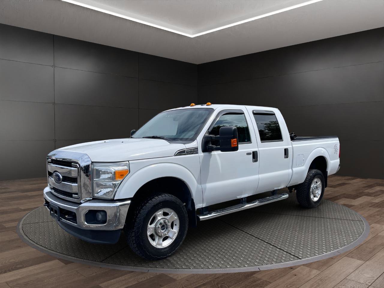 Used 2015 Ford F350 XLT AWD/4WD image 4
