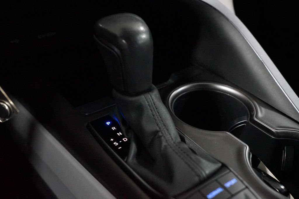 Used 2022 Toyota Camry SE FWD image 21