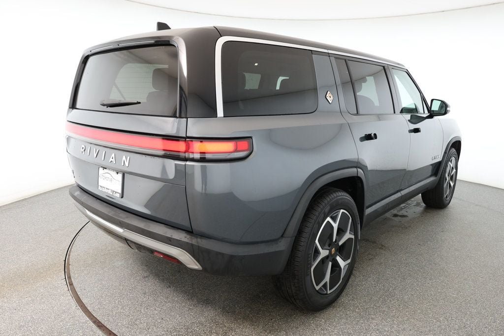 Used 2024 Rivian R1S Adventure AWD/4WD image 4
