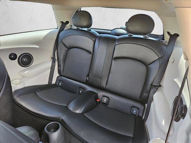 Used 2015 MINI Cooper S image 23