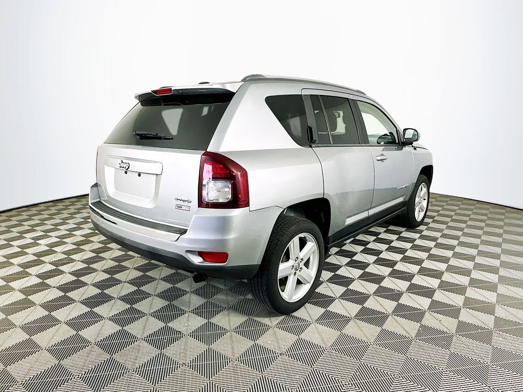 Used 2014 Jeep Compass Latitude FWD image 9